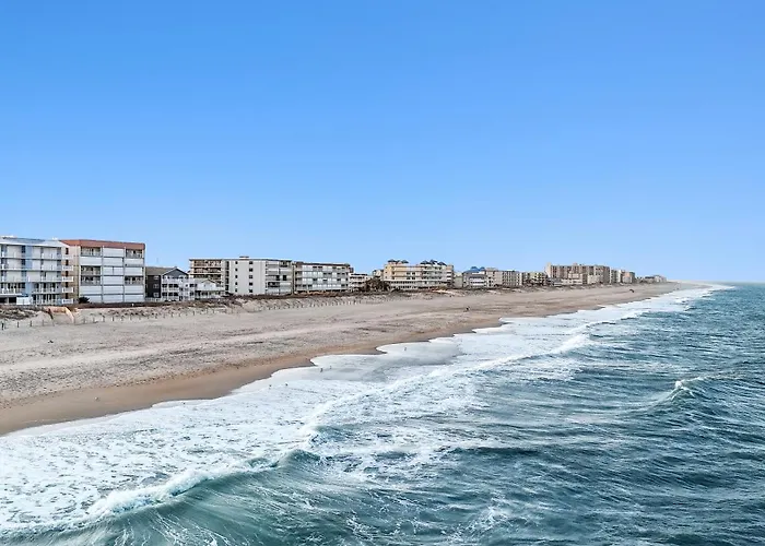 Spacious 2-bedroom Ocean Block In North Ocean Steps To The Ocean City