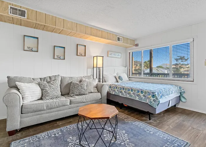 Spacious 2-bedroom Ocean Block In North Ocean Steps To The Ocean City