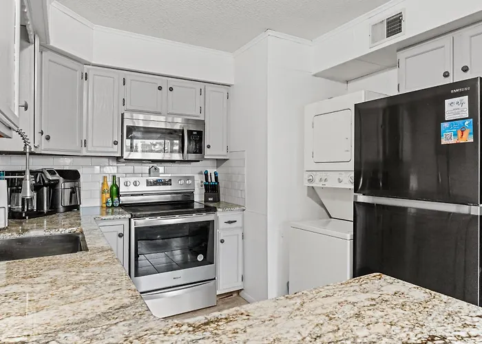 Holiday home Spacious 2-bedroom Ocean Block In North Ocean Steps To The Ocean City