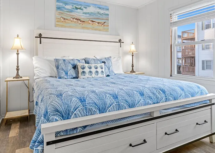 Holiday home Spacious 2-bedroom Ocean Block In North Ocean Steps To The Ocean City
